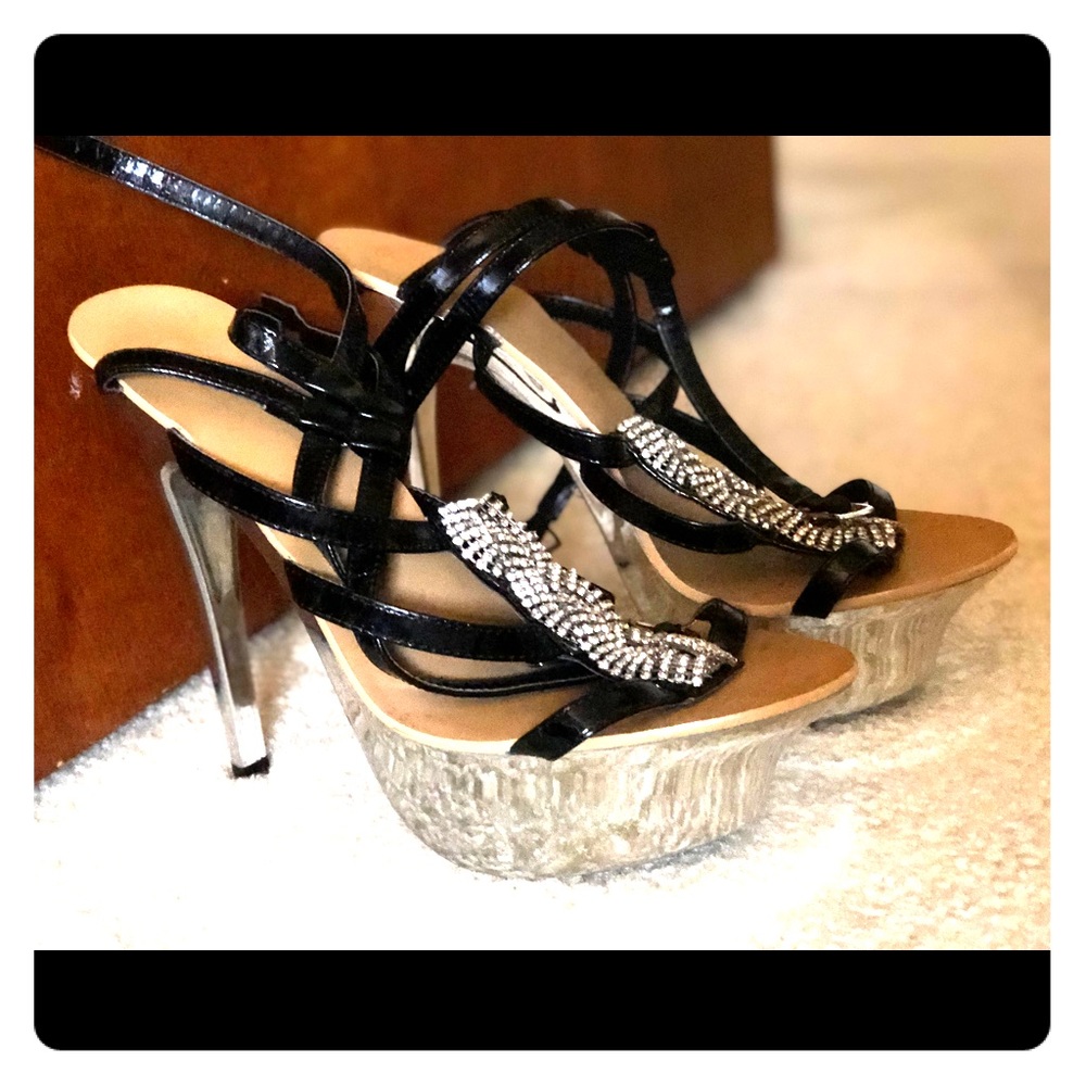 Glossy Platforms
